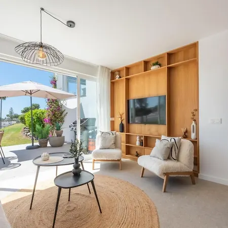 Azahara1, Panoramic Views And Frontline Golf Apartamento