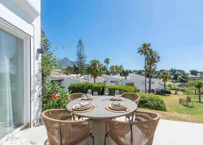 Apartment Azahara1, Panoramic Views And Frontline Golf Marbella
