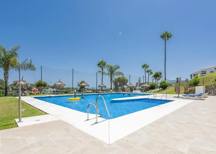 Azahara1, Panoramic Views And Frontline Golf